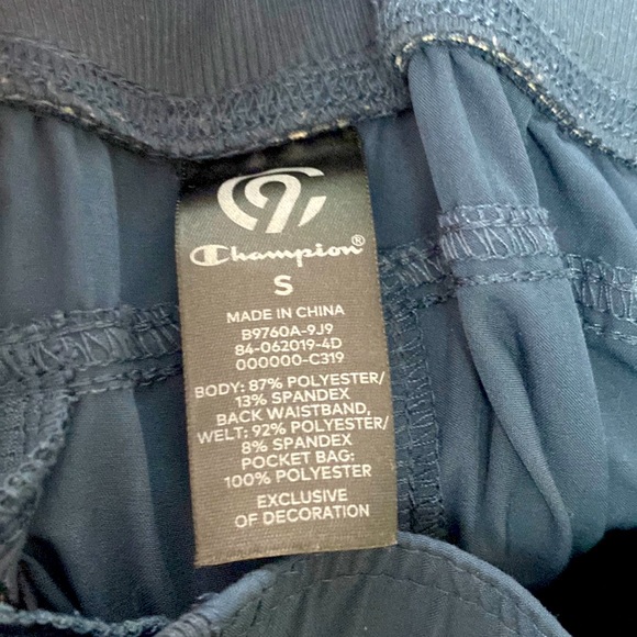 Champion women’s size small track pants lightweight. Perfect for jogging. - Picture 2 of 8